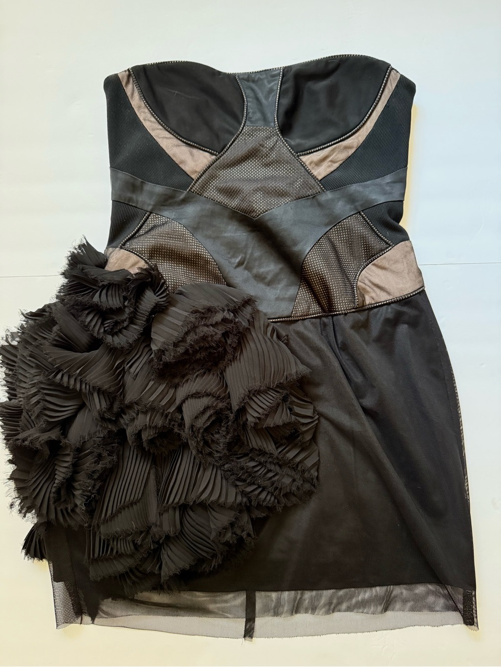 BCBG Max Azria Black Strapless Ruffle Cocktail Party Dress Size 8